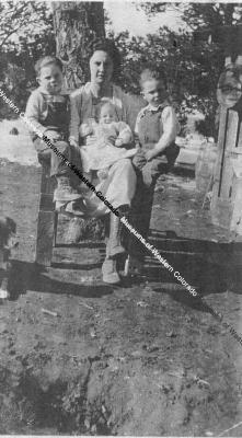 Wood family 1924