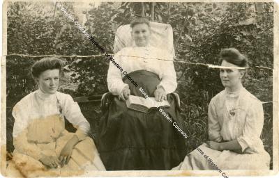 Postcard of Three Unidentified Women 