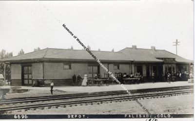 Palisade Railroad Depot, 1910