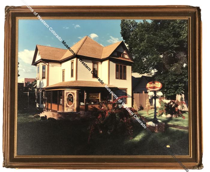 Framed photo of 627 Grand Ave (1981)