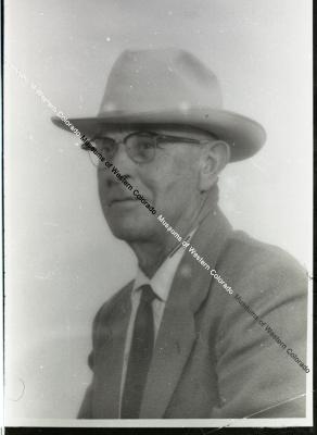 Portrait Photograph of Sidney Brooks Lloyd