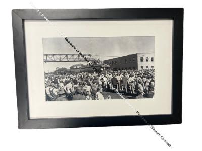 Photo of crowd gathered to see President Truman