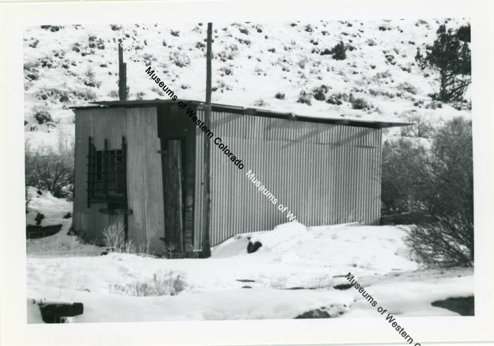 Photo of structure at Winger Mine