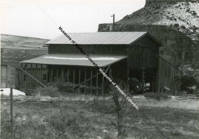 Photo of the Pyeatt barn