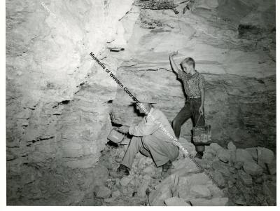 Prospecting for uranium in an old vanadium mine