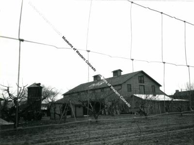 Photo of the Cross Orchards Barn