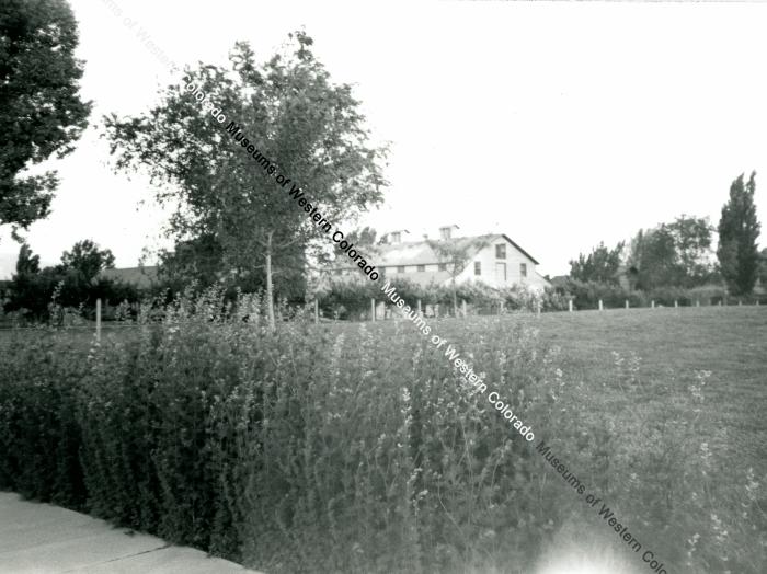 Photo of the Cross Orchards Lawn and Barn